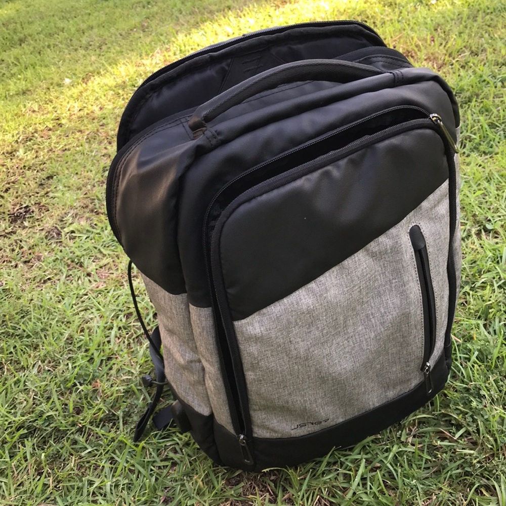Best Tech JSVER laptop backpack USB Charging Port